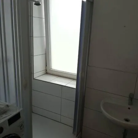 Celine Zimmer In Zentrum *